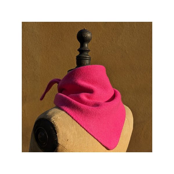 Neckerchief in Lambswool “Punk” - Image 3