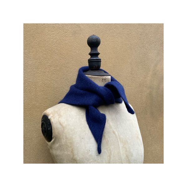 Neckerchief in Lambswool “British Blue” - Image 3