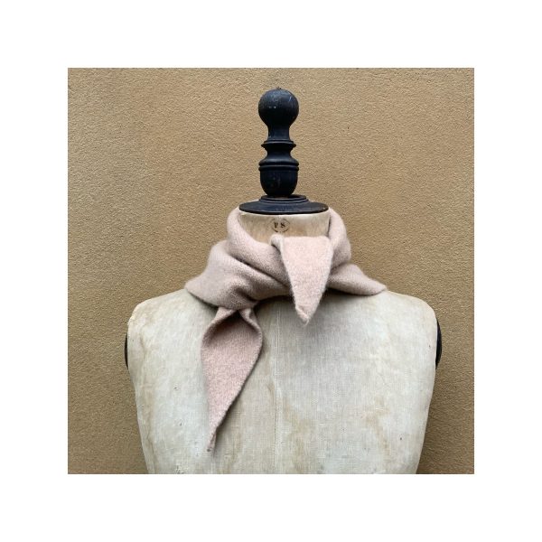 Neckerchief in Lambswool “Sandstorm” - Image 4